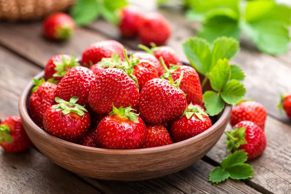 Erdbeereb sind lecker und haben nur sehr wenig Kalorien.