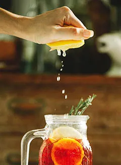 Wasser mit Zitronengeschmack